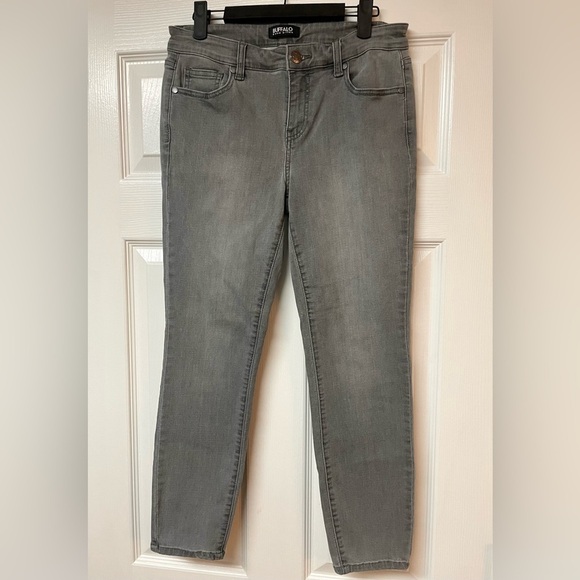 Buffalo David Bitton Aubrey Mid-Rise Super Soft  Jeans Grey Wash Size 6 skinny, - Picture 2 of 10
